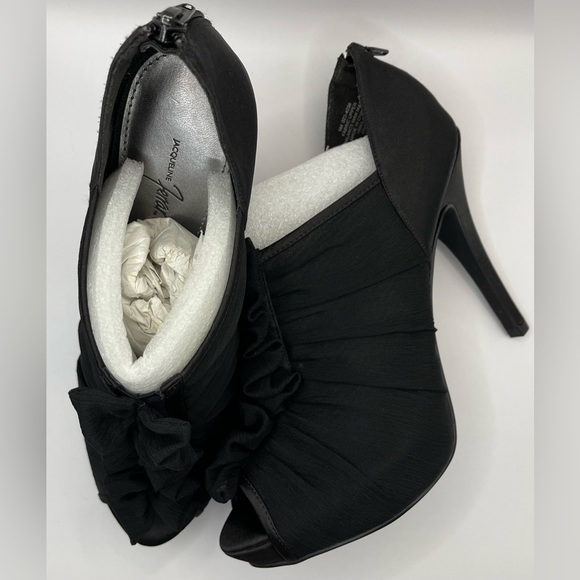 Jacqueline Ferrar~Jovana‎ Black Heels~Sz 9M. Worn Once Indoors~EUC~No Box - Picture 5 of 9